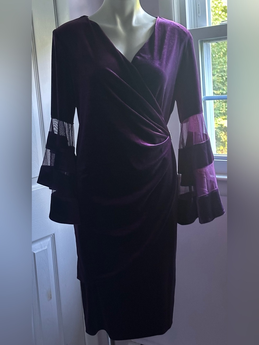 R & M RICHARD’S Plum Velvet Wrap Draped Look Wide Strip Bell Sleeves Dress Sz 14